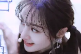 郑爽和粉丝的暖心瞬间，相爱是互相的，一直都是双箭头图片