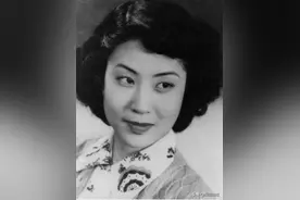 京剧女伶吴素秋1000块买房，唱样板戏《红灯记》感谢解放军图片
