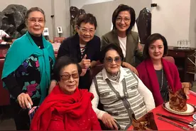 粤剧名伶92岁生日众星云集，刘晓庆前男友罕露面，至今单身无儿女图片
