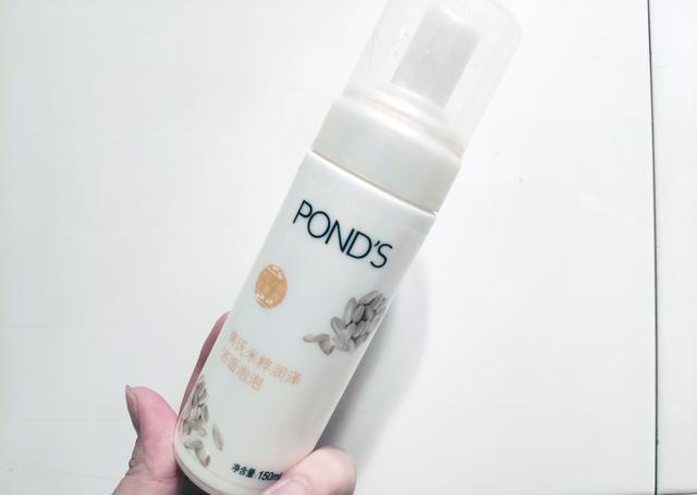 閫傚悎18宀佸鐢熷厷鐨勬礂闈㈠ザ锛屾梺姘忓鑺Ξ缁撮泤涓婃锛屾渶璐电殑涓嶅埌60