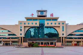 为何说二汽走出十堰，开辟襄阳、武汉和广州基地，实现了双赢？图片