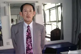 青歌赛，又见王立群老师图片