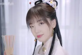 网红给王冰冰打造汉服造型，颜值降低惨变路人，被嘲不如不化图片