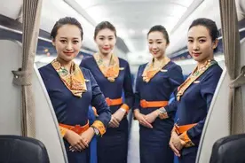 你难为过空姐嘛？是否也碰触过这些坐飞机的礼仪？图片