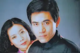 忠诚的陈宝国：与初恋恋爱8年结婚，婚后38年零绯闻，不离不弃图片