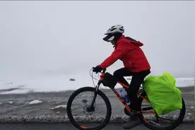 小车自驾看贡嘎雪山第一天：再次翻越折多山，夜宿月亮湖图片