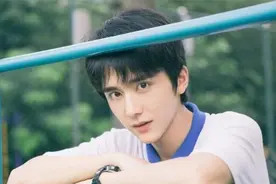 张新成化身“满分男友”直播间“土味情话”嗨翻全场图片