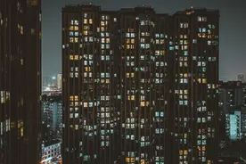 土拍越来越惊人，房价每平骤降7000元图片