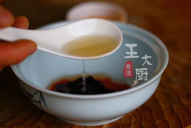 鸡爪可以这样做，豉汁蒸鸡爪，简单省事又好吃，用来下酒很不错