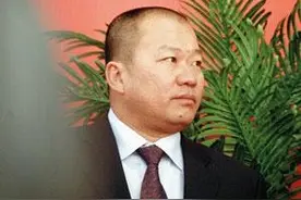 5位陷入绝境的亿万富豪：有的跳楼，有的沉湖，有的自焚图片