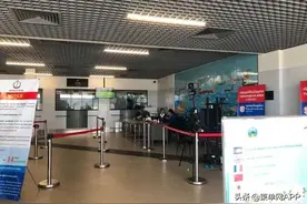 入境未预存3000美金，7名中国人滞留西港机场图片