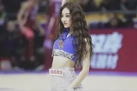 第十期：青岛男篮拉拉队员，“硬核跳舞机器”萱萱图片