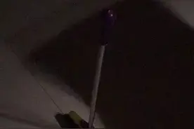 朋友圈突然掀起立扫帚大赛 | 小心！你会打通阴阳两界图片