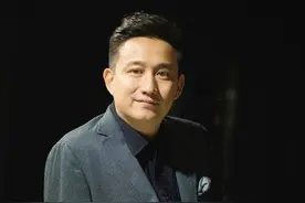 黄磊父亲身份曝光，原来是老熟人，出道60年甘做绿叶为新人铺路图片