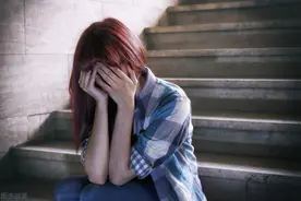 为什么有的女生你找她聊天她就和你聊，你不找她她也不找你？图片