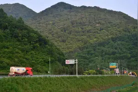 沿着高速看吉林丨东北最长隧道兼顾生态与安全图片