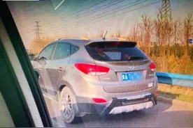 男子抓拍举报占用应急车道18起 交警：已全部录入图片