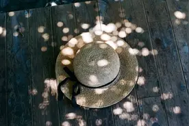 当路飞压下草帽，日本的夏天就到了图片