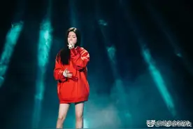 “退步？进步？”关于单依纯近期音乐之旅的对话图片