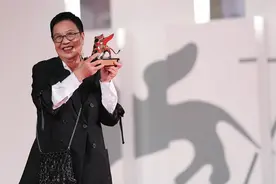 南台控股：华语第一女导演，被嘲“又老又丑”，凭什么一火再火？图片