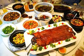 请客吃饭为啥称为“做东”？3个餐桌上的“老讲究”，做错惹人笑图片