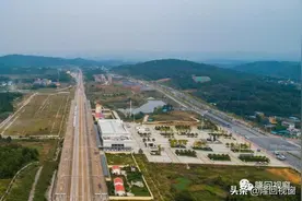 隆回高铁站，多少游子的回家之路图片