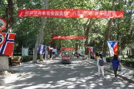 今年，北京语言大学录取新生1176人，刷脸迎新仅需2-3秒！图片