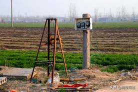 七旬老人种百亩洋葱，农田灌溉用遥控设备，一天轻松搞定十三亩地图片
