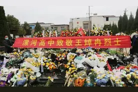 戍边解放军牺牲震动台湾 台名嘴感慨致敬 说了“台独”不爱听的话图片