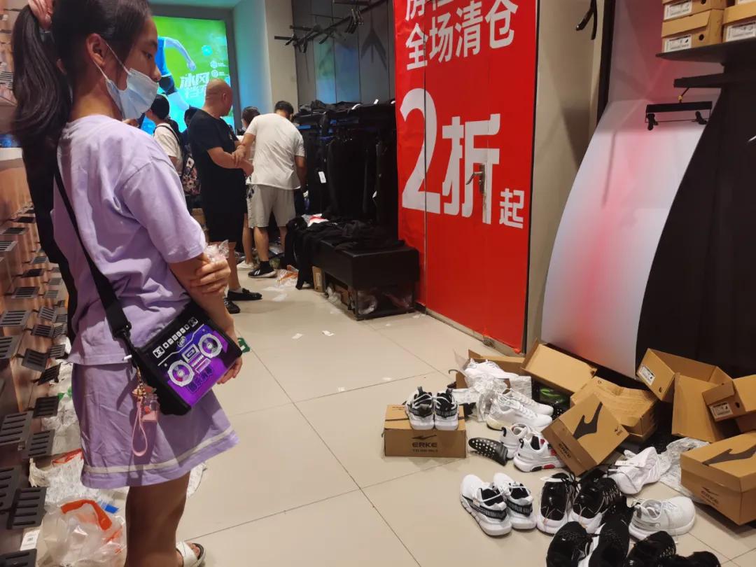 361度加盟费用和条件怎样 与安踏,特步等同为晋江系,半路掉队的鸿星尔克这次能翻盘吗 361度加盟费用和条件怎样 与安踏,特步等同为晋江系,半路掉队的鸿星尔克这次能翻盘吗
