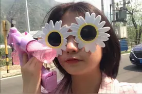 久别盼重逢，想念时泪眼婆娑；爱一个人，思念时到底有多痛？图片
