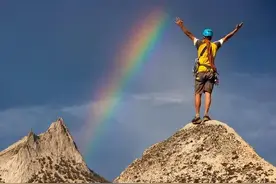 生活里所有的事都要自己扛，所以，对自己好一点图片