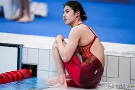 全运会女子100米蝶泳张雨霏夺冠图片