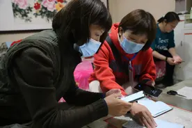 叮咚！人口普查员上门登记啦，来听听他们工作中的酸甜苦辣图片