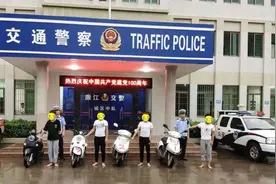 【我为群众办实事】飙车竞速、炫技耍酷……深夜在廉江“飙车”的少年被抓了！图片