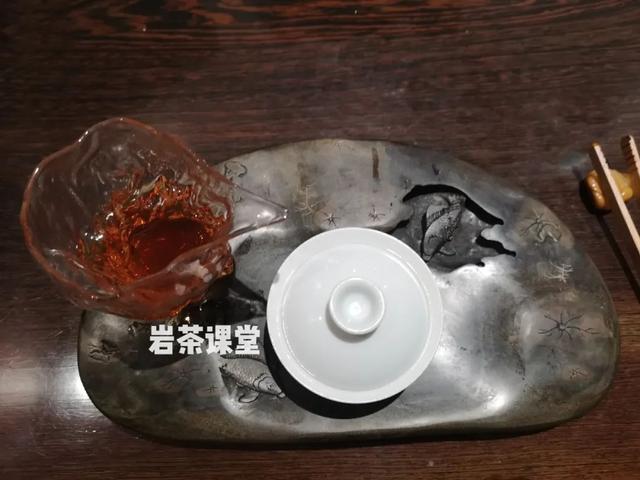 武夷岩茶都说香清甘活，那一款肉桂的苦味明显，到底是为什么？