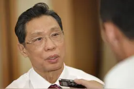 令人叹服！84岁钟南山接受外媒采访，全程飙英文：疫情有望4月结束图片