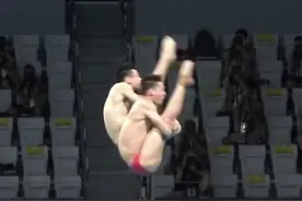 一招错成千古恨！陈艾森曹缘失误丢金，英国神童痛哭，裁判引争议图片