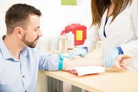 胆固醇与甘油三酯，哪个升高对人体危害更大，如何降低？图片