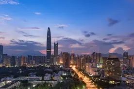 越南丈母娘到中国探亲，刚下火车就生气了：我被骗了很久图片