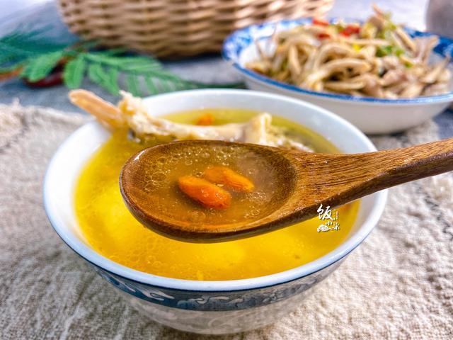 人参虫草枸杞花胶鸡汤的做法 2026年人参枸杞虫草花炖鸡吃吗