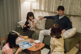 央视主持人董卿：从不“打”孩子的家长，是不负责任的家长图片