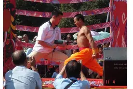 抗击电钻的武林大师，28年苦园功夫电影梦图片