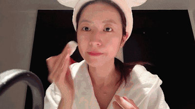 夏季怎样才能白到发光呢