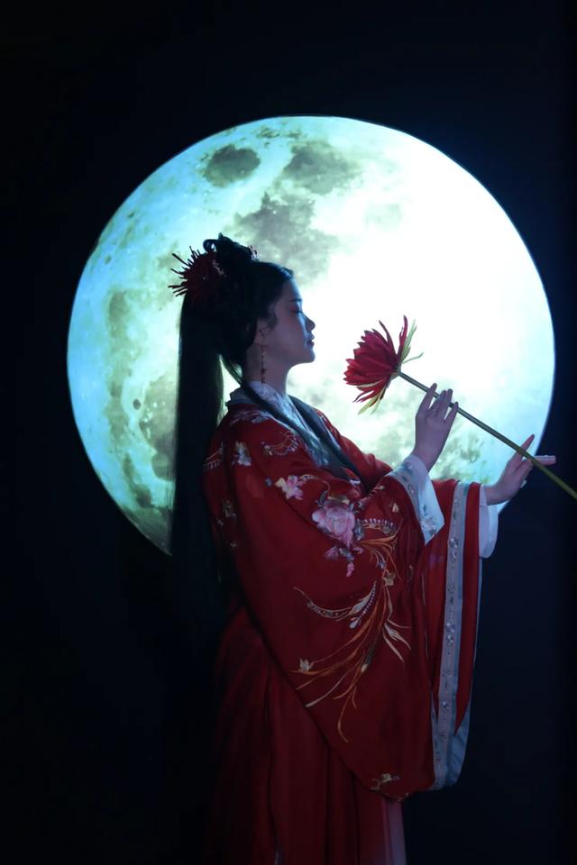 电竞天命之女,和她的流浪生涯