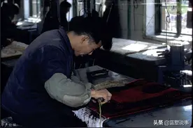 七十年代工人劳动老照片，那时他们是领导阶级社会地位很高图片