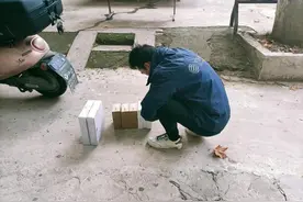 「我为群众办实事」陕西移动装维小哥：身背20斤设备，顶着寒风默默守护城市网络图片