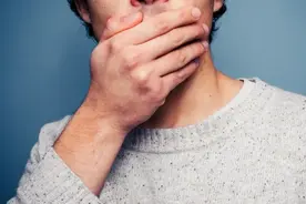 身体的预警信号！出现这几种“嗝”一定当心，别错过最佳救治时间！图片