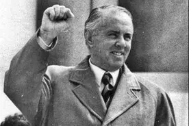 “白眼狼”阿尔巴尼亚：我认钱不认人，给我钱，就帮你做事图片