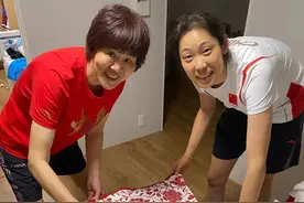 旗手“背后”的故事：郎平为朱婷，再次拿起熨斗图片